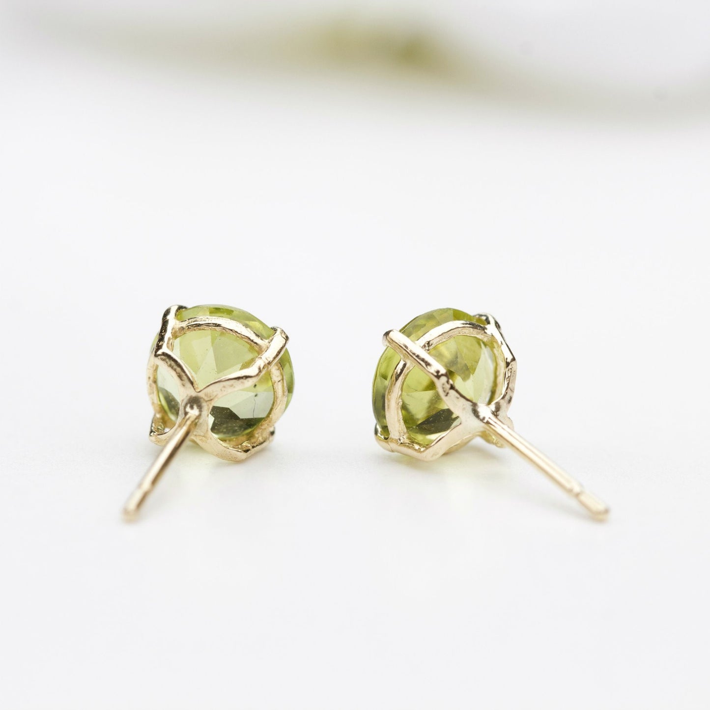 6mm Natural Peridot 9ct Yellow Gold Round Stud Earrings - August Birthstone