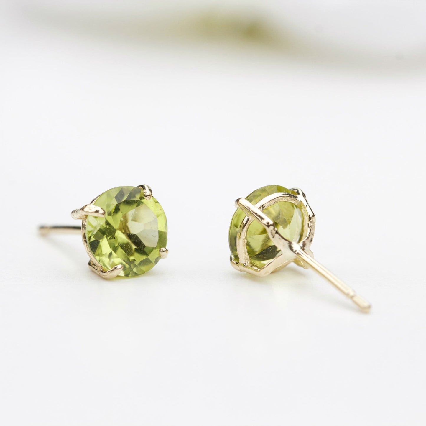 6mm Natural Peridot 9ct Yellow Gold Round Stud Earrings - August Birthstone